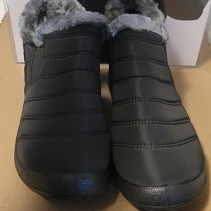 Waterproof snow boots